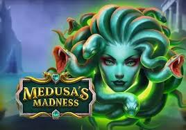 Medusas Madness - Mythological adventure slot with mesmerizing golden serpent features